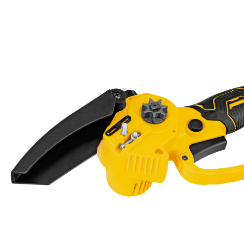 Цепная мини-пила аккумуляторная бесщет., CCS-150, шина 150 мм, Li-Ion, 20 В Denzel по ценам производителя в Санкт-Петербурге с доставкой по всей России