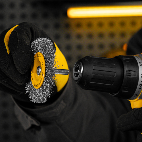 Щетка для дрели, 75 мм, Плоская, со шпилькой, нержавеющая витая проволока Denzel по ценам производителя в Санкт-Петербурге с доставкой по всей России