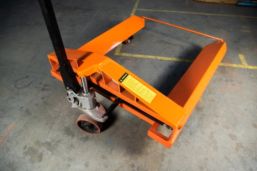 Тележка гидравлическая для рулонов 2500 кг 1150х850 мм полиуретановые колеса TOR ZT по ценам производителя в Санкт-Петербурге с доставкой по всей России