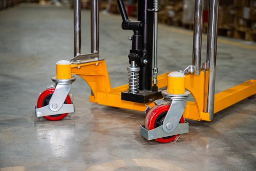 Штабелер гидравлический 0,4 т 1,5 м TOR PF4150R для рулонов по ценам производителя в Санкт-Петербурге с доставкой по всей России