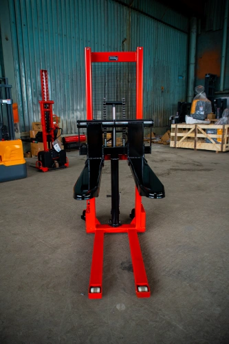 Штабелер гидравлический 2,0 т 1,6 м TOR CTY-E с раздвижными вилами по ценам производителя в Санкт-Петербурге с доставкой по всей России