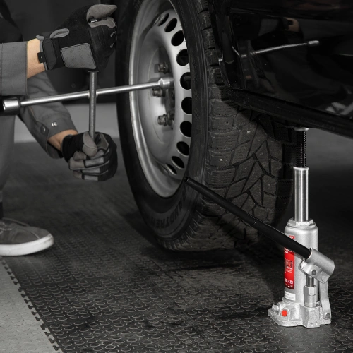 Домкрат гидравлический бутылочный, 4 т, высота подъема 194-372 мм, в пластиковый кейсе Matrix по ценам производителя в Санкт-Петербурге с доставкой по всей России