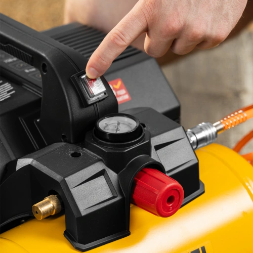 Компрессор  DLS750/6 безмасляный малошумный 750 Вт, 140 л/мин,ресивер 6 л Denzel по ценам производителя в Санкт-Петербурге с доставкой по всей России