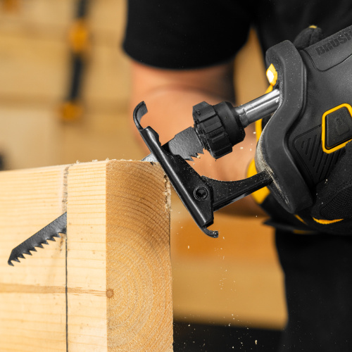 Пила сабельная аккумуляторная бесщет. RS-250, Li-Ion, 20 В Denzel по ценам производителя в Санкт-Петербурге с доставкой по всей России