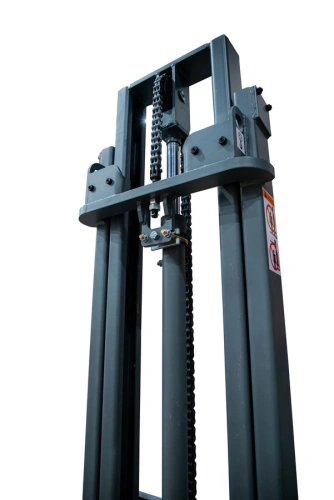 Штабелер самоходный 1,0 т 3,0 м XILIN CPD10W с наклоном мачты и противовесом 24/105 В/Ач по ценам производителя в Санкт-Петербурге с доставкой по всей России