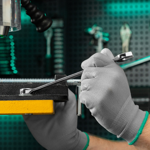 Ключ комбинированный, 18 мм, CrV, антислип Stels по ценам производителя в Санкт-Петербурге с доставкой по всей России