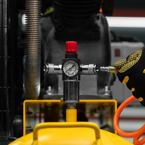 Компрессор воздушный рем. привод BCV 4000-T/200, 4,0 кВт, 200 литров, 690 л/мин Denzel по ценам производителя в Санкт-Петербурге с доставкой по всей России