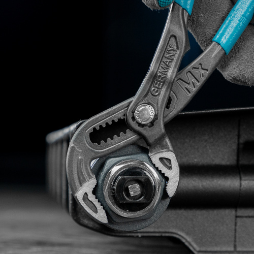 Клещи переставные, кнопочный механизм, обливные рукоятки, 180 мм Gross по ценам производителя в Санкт-Петербурге с доставкой по всей России