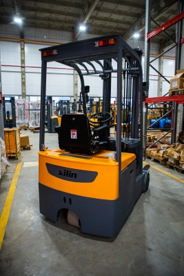 Погрузчик электрический трехопорный XILIN 1,5 т 3,5 м CPD15S-E сайдшифт по ценам производителя в Санкт-Петербурге с доставкой по всей России