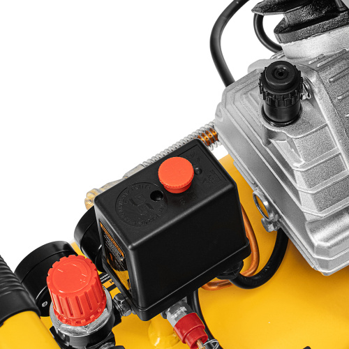 Компрессор воздушный прям. привод DCV1800/50, 1,8 кВт, 50 литров, 320 л/мин Denzel по ценам производителя в Санкт-Петербурге с доставкой по всей России