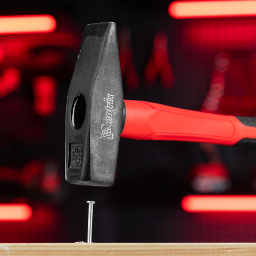 Молоток слесарный optimal, 800 г, фибергласовая обрезиненная рукоятка, квадратный боек Matrix купить в Москве с доставкой по всей России | ProtosMarket.ru