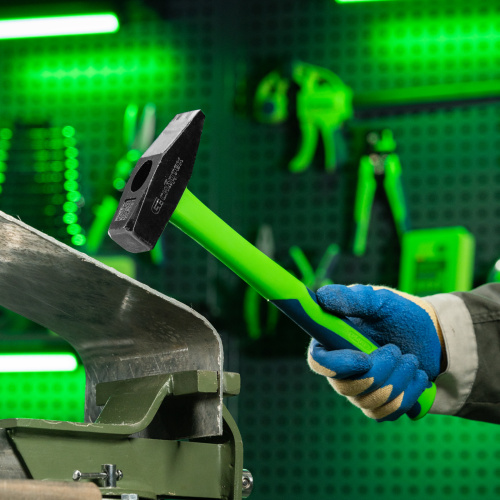 Молоток слесарный, 800 г, фибергласовая обрезиненная рукоятка Сибртех купить в Москве с доставкой по всей России | ProtosMarket.ru