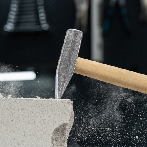 Молоток слесарный, 500 г, квадратный боек, деревянная рукоятка купить в Москве с доставкой по всей России | ProtosMarket.ru