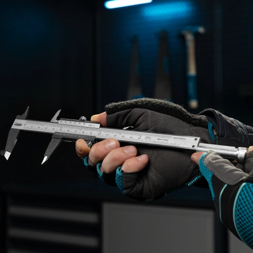 Штангенциркуль, 150 мм, 0.02 мм, нержавеющая сталь, с глубиномером Gross по ценам производителя в Санкт-Петербурге с доставкой по всей России