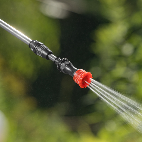 Опрыскиватель ранцевый аккумуляторный D-16LA, 16 л, 12 В, 8 Ач Denzel по ценам производителя в Санкт-Петербурге с доставкой по всей России