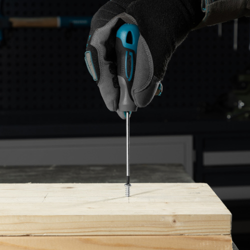 Отвертка PZ0 x 75 мм, S2, трехкомпонентная ручка Gross по ценам производителя в Санкт-Петербурге с доставкой по всей России