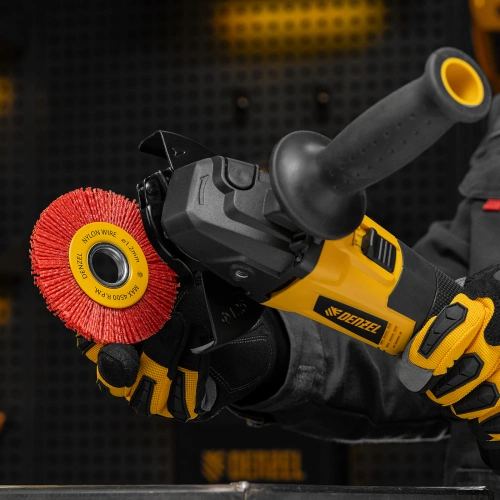 Щетка для УШМ, 100 мм, Плоская, нейлоновая щетина, посадка 22,2 мм Denzel по ценам производителя в Санкт-Петербурге с доставкой по всей России