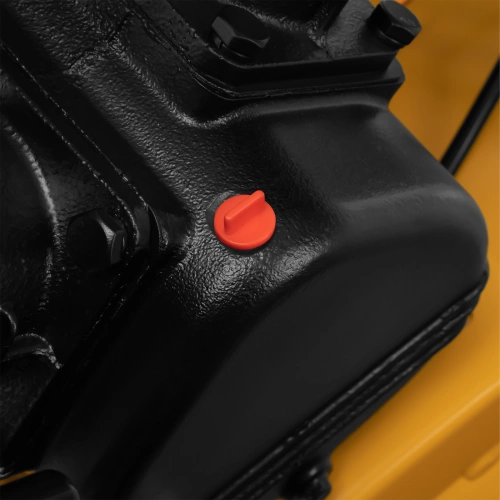 Компрессор воздушный BCV2200/100, ременный привод, 2.2 кВт, 100 литров, 370 л/мин Denzel по ценам производителя в Санкт-Петербурге с доставкой по всей России