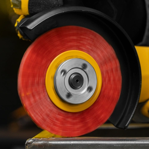 Щетка для УШМ, 100 мм, Плоская, нейлоновая щетина, посадка 22,2 мм Denzel по ценам производителя в Санкт-Петербурге с доставкой по всей России