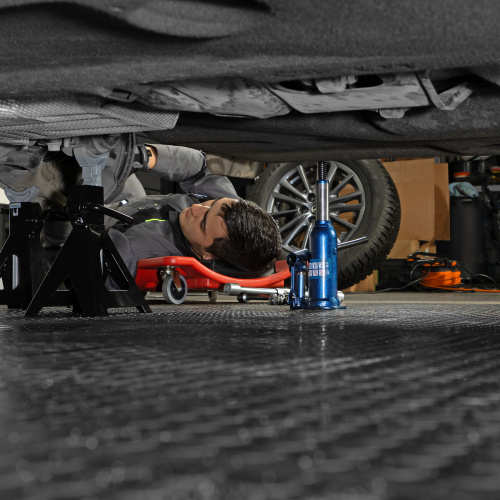 Домкрат гидравлический бутылочный, 3 т, h подъема 188-363 мм, в пластиковом кейсе Stels по ценам производителя в Санкт-Петербурге с доставкой по всей России