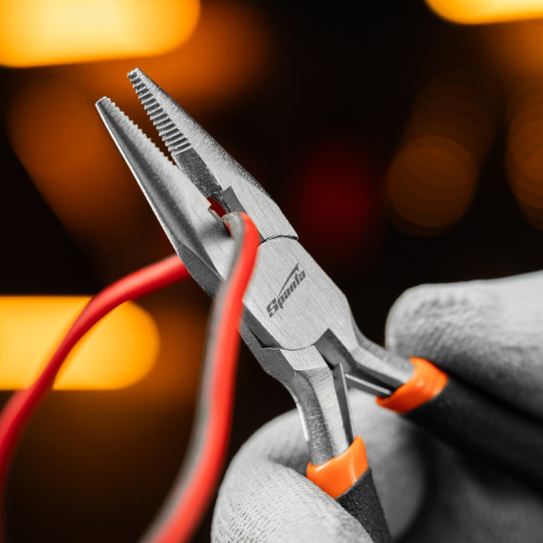 Длинногубцы прямые Mini, 130 мм, никелированные, авторазжим Sparta по ценам производителя в Санкт-Петербурге с доставкой по всей России