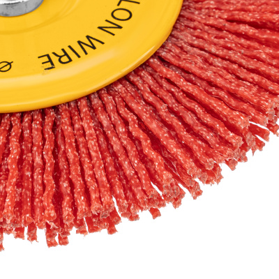 Щетка для дрели, 100 мм, Плоская, со шпилькой, нейлоновая щетина Denzel по ценам производителя в Санкт-Петербурге с доставкой по всей России