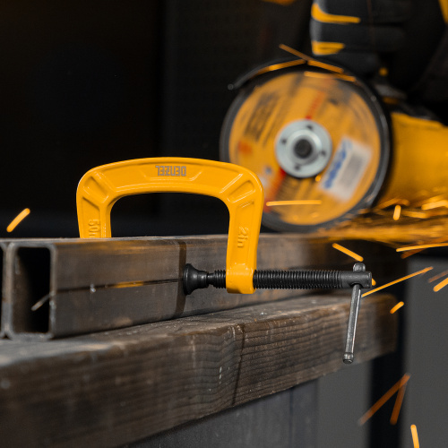 Струбцина G-образная, усиленная, 50 мм Denzel по ценам производителя в Санкт-Петербурге с доставкой по всей России