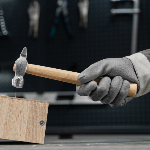 Молоток слесарный, 200 г, круглый боек, деревянная рукоятка по ценам производителя в Санкт-Петербурге с доставкой по всей России