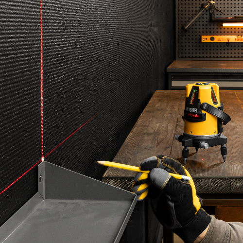 Лазерный уровень LX3, 10 м, ± 0,3 мм/1 м, 635 нм, 4 вертикальных, 1 горизонтальная плоскости, резьба 5/8" Denzel купить в Москве с доставкой по всей России | ProtosMarket.ru