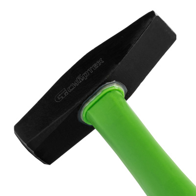 Молоток слесарный, 600 г, фибергласовая обрезиненная рукоятка Сибртех купить в Москве с доставкой по всей России | ProtosMarket.ru