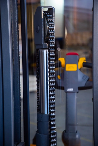 Штабелер самоходный 1,5 т 5,6 м XILIN CDDK15-III 24/200 В/Ач (с платформой) по ценам производителя в Санкт-Петербурге с доставкой по всей России