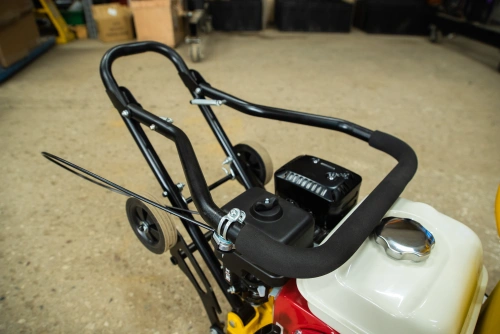 Виброплита 85 кг, 13кН (Honda) бак, коврик, колесный комплект TOR T-80 по ценам производителя в Санкт-Петербурге с доставкой по всей России