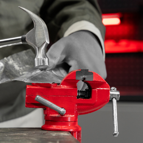 Тиски слесарные, 50 мм, настольные, поворотные, c наковальней MTX по ценам производителя в Санкт-Петербурге с доставкой по всей России