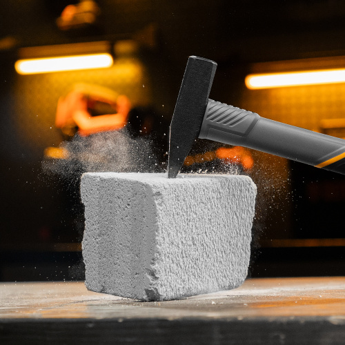 Молоток слесарный, 300 г, кованый, фибергласовая рукоятка c TPR покрытием Denzel купить в Москве с доставкой по всей России | ProtosMarket.ru