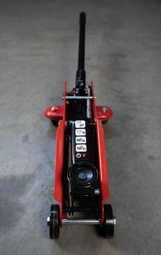 Домкрат подкатной TOR 2,0 т 135-330MM LT-FJ820012 по ценам производителя в Санкт-Петербурге с доставкой по всей России