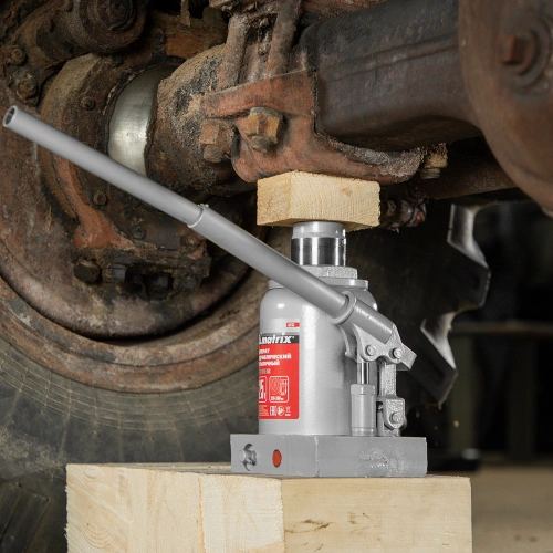 Домкрат гидравлический бутылочный, 25 т, высота подъема 230-360 мм Matrix по ценам производителя в Санкт-Петербурге с доставкой по всей России