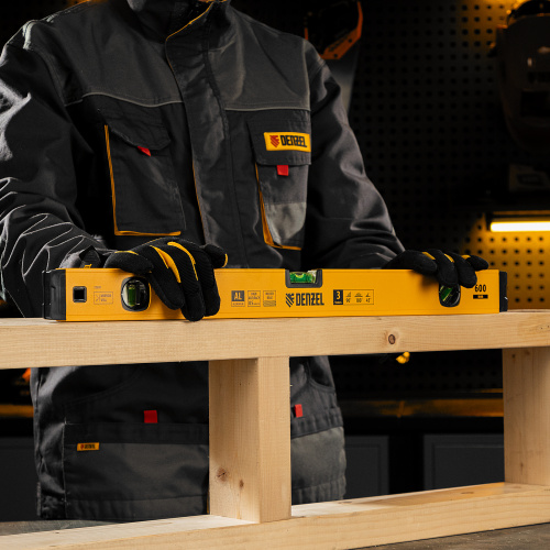 Уровень алюминиевый, магнит, фрезерованный, 3 глазка (1 зеркал.) 0,5 мм/м, 600 мм Denzel по ценам производителя в Санкт-Петербурге с доставкой по всей России