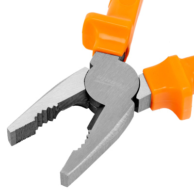 Плоскогубцы Classic, 180 мм, шлифованные, пластмассовые рукоятки Sparta купить в Москве с доставкой по всей России | ProtosMarket.ru