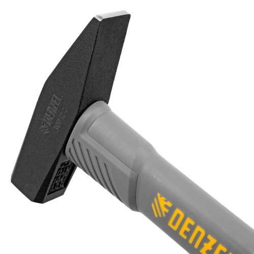 Молоток слесарный, 300 г, кованый, фибергласовая рукоятка c TPR покрытием Denzel купить в Москве с доставкой по всей России | ProtosMarket.ru