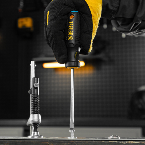 Отвертка, SL5x100 мм, S2, 3к рукоятка Denzel по ценам производителя в Санкт-Петербурге с доставкой по всей России