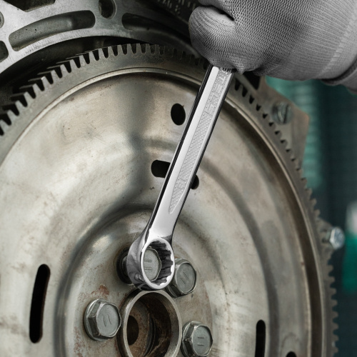 Ключ комбинированный, 18 мм, CrV, антислип Stels по ценам производителя в Санкт-Петербурге с доставкой по всей России