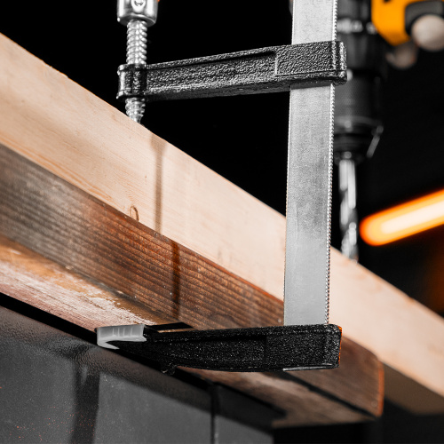 Струбцина F-образная, 300 х 80 мм Sparta купить в Москве с доставкой по всей России | ProtosMarket.ru