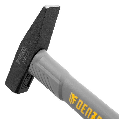 Молоток слесарный, 200 г, кованый, фибергласовая рукоятка c TPR покрытием Denzel купить в Москве с доставкой по всей России | ProtosMarket.ru