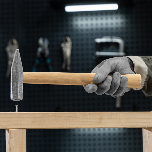 Молоток слесарный, 500 г, квадратный боек, деревянная рукоятка купить в Москве с доставкой по всей России | ProtosMarket.ru