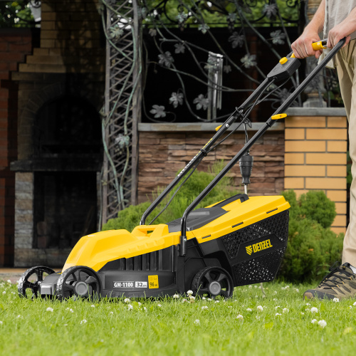Газонокосилка электрическая GM-1100, 1100 Вт, шир. 32 см, 3 уров., травосб. 30 л Denzel купить в Москве с доставкой по всей России | ProtosMarket.ru